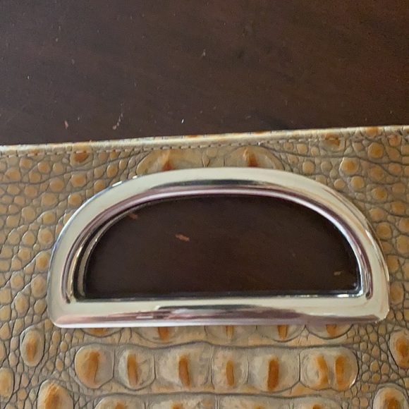 Kiki Pearl Genuine Alligator Clutch - Picture 7 of 8